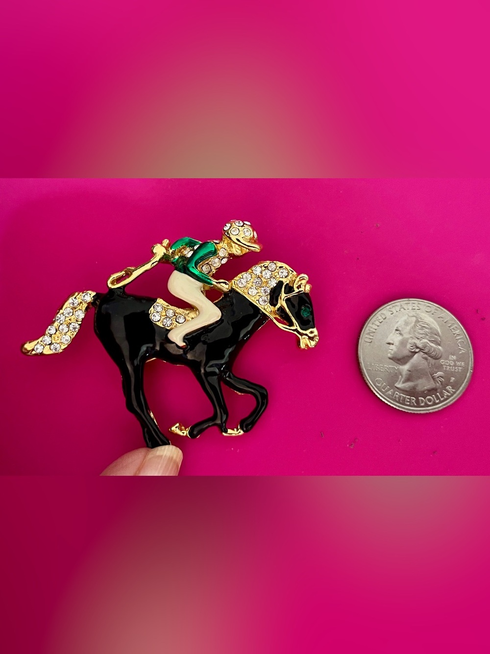 Jockey Black Race Horse Bejeweled
Enamel Gold Tone Brooch/pin vintage like new